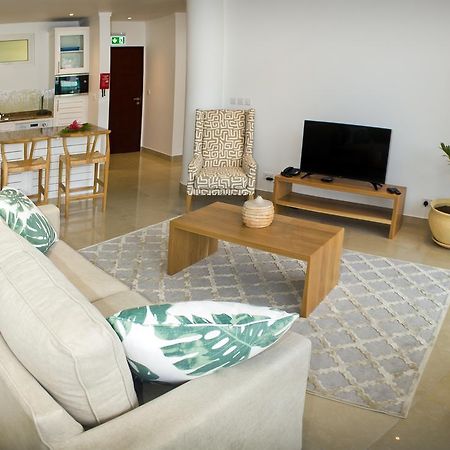 ויקטוריה The Quadrant Luxury Apartments מראה חיצוני תמונה